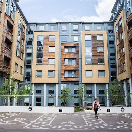 For Students Only Chapter Islington In London Exterior foto