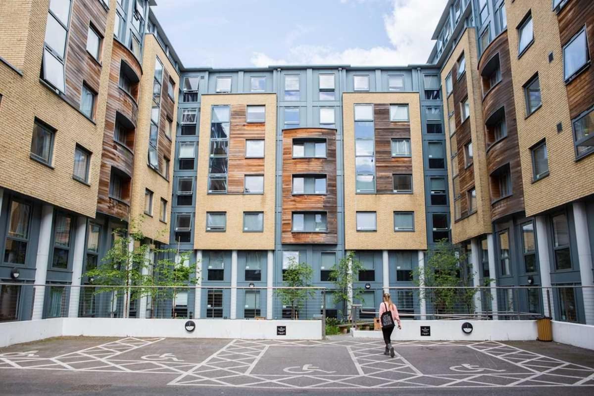 For Students Only Chapter Islington In London Exterior foto